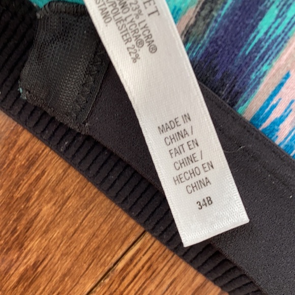 Victoria’s Secret Sports Bra - Picture 7 of 8